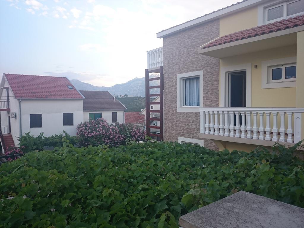 Apartments Sandra Tivat Exteriér fotografie